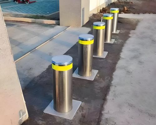 Las pilonas automáticas se instalan en España para acceso vehicular