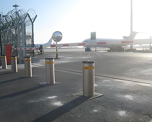 Bolardo hidráulico retráctil con control remoto para entradas de aeropuertos